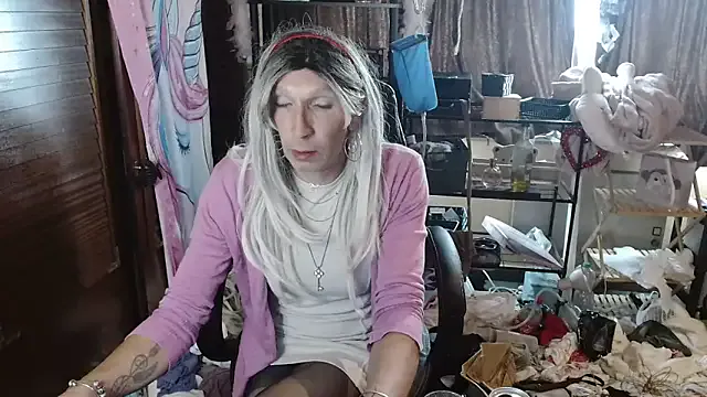 Freechat Ombeline1 on StripChat