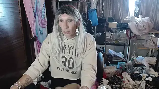 Freechat Ombeline1 on StripChat