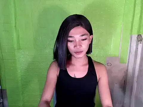 Freechat Petite_HugeCock on StripChat