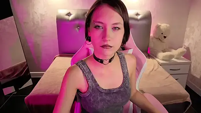 prettiestwinsor — eye contact