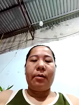 Queen-18200 on StripChat