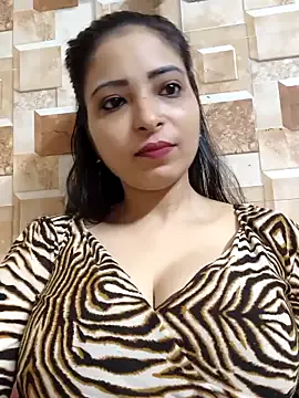 QUEEN-ADITI on StripChat 