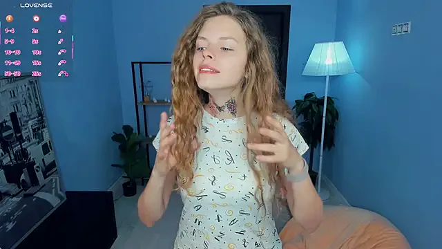 Freechat RayaNenlia on StripChat