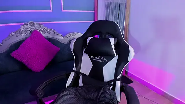 Private Red_star8 on StripChat