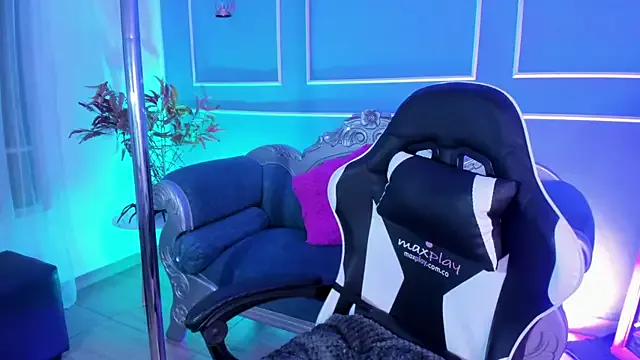 Private Red_star8 on StripChat