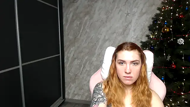 Freechat Reginasmilee on StripChat