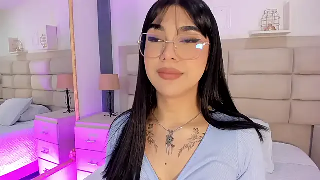 StripChat RoseCassie is Freechat RoseCassie — play with my ass