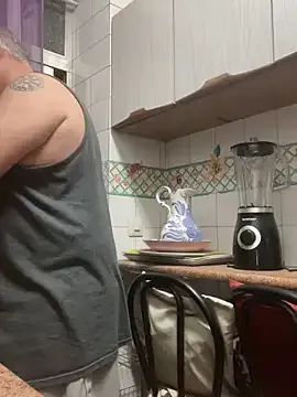 StripChat Russirayu is Freechat Russirayu — T-shirt off