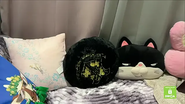 StripChat Saasybooo is Freechat Saasybooo — remove shirt