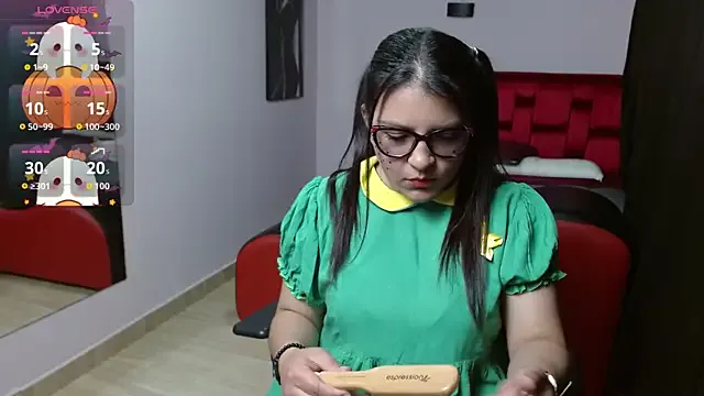 Sahamara_07 on StripChat