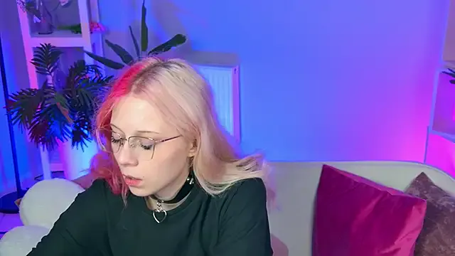 Freechat SakuraBliss on StripChat