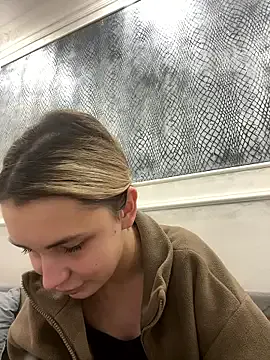 Offline SandraCarter on StripChat