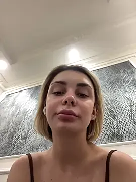 Offline SandraCarter on StripChat