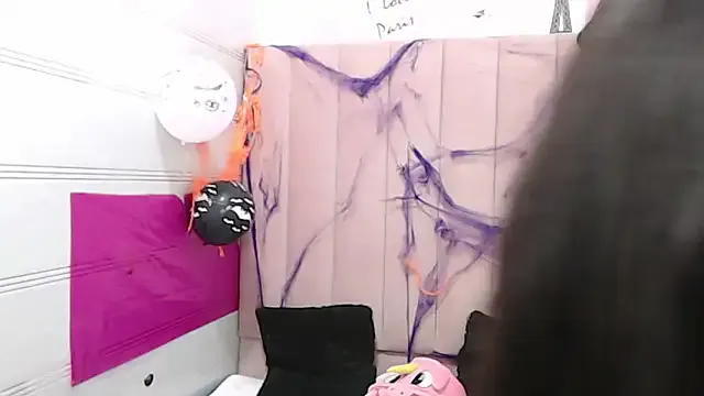 Freechat sara_caplerx on StripChat