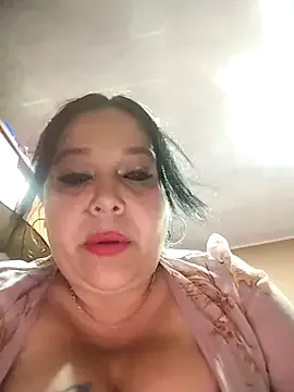 sara_pineros — Q Remove bra + sucks