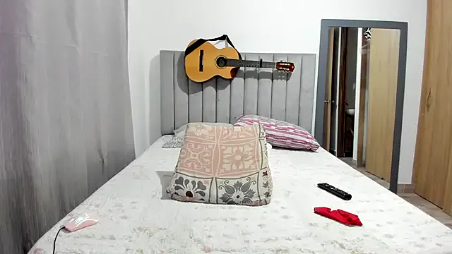 Freechat sarita_mature on StripChat