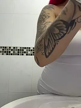 Scarlett_fiire — Fingers inside my pussy