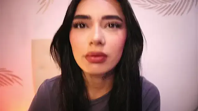 Scarlett_Keller — Striptease dancing slow