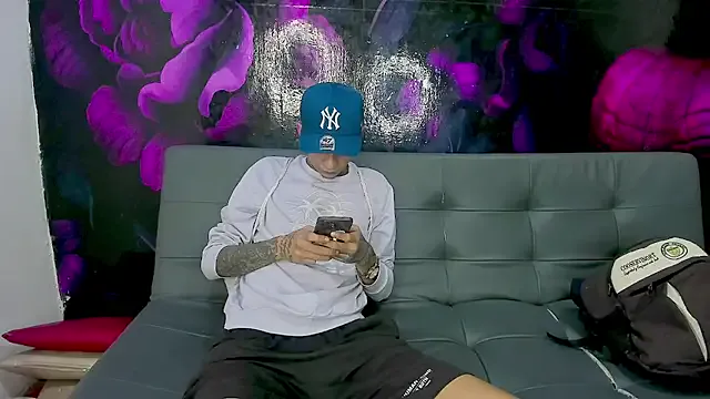 Freechat SeecretPartys on StripChat