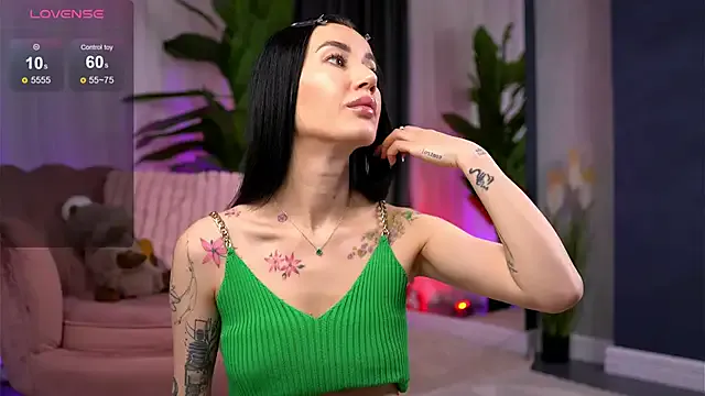 StripChat SerenaVelour is Freechat SerenaVelour — Sweet BJ while I pussy play