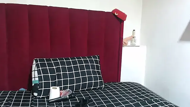 StripChat SexyChantyBabe25 is Freechat SexyChantyBabe25 — close up pussy rub