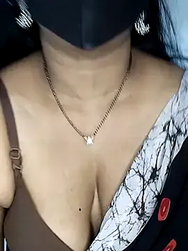 Sexyy_hott_couple — Ice cube  in pussy