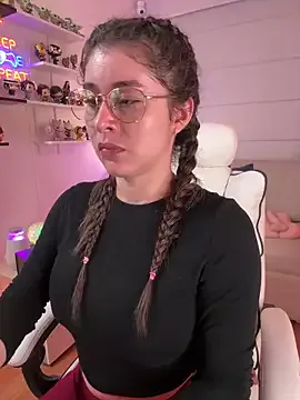 Freechat Sharon_07 on StripChat