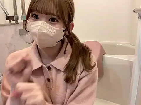 Offline shina_mo_n_ch on StripChat