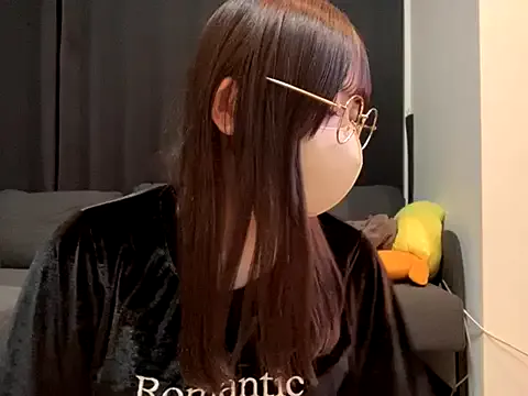 Offline shina_mo_n_ch on StripChat