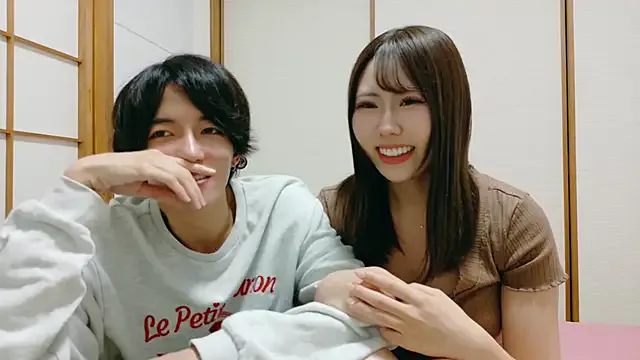 Group Shion_chan3 on StripChat