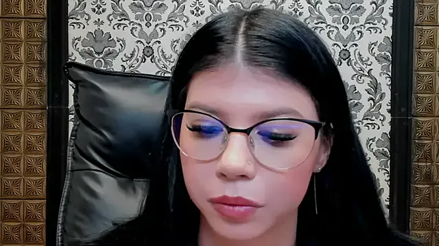 Freechat Sierra_Halle on StripChat