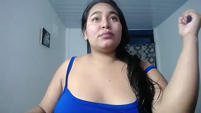 Freechat sirena_15 on StripChat