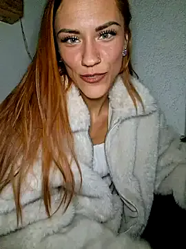 Freechat SlimBellaa on StripChat