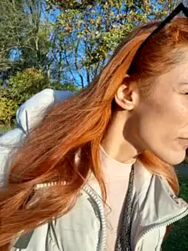 SlimBellaa —  LAP DANCE 