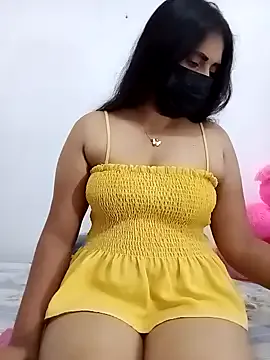 Freechat SLZAARA on StripChat