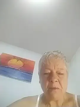 SoDi_Love — Faites moi jouir et squirt