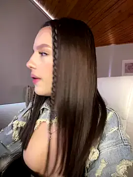 Freechat Sofia18_pinkk on StripChat