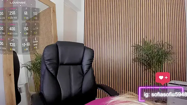 Freechat sofiah_ on StripChat