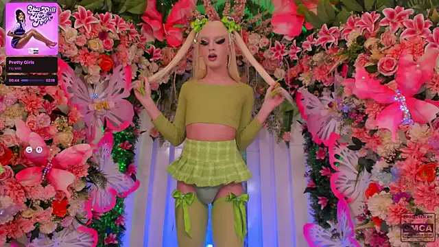 StripChat SpicySluts is Freechat SpicySluts — GRWM UHH!!!