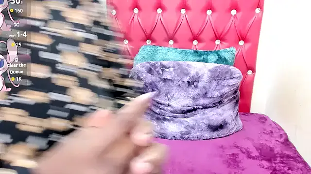 Freechat Strawberry_Lips on StripChat