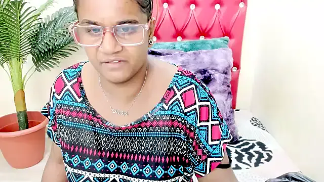 Freechat Strawberry_Lips on StripChat