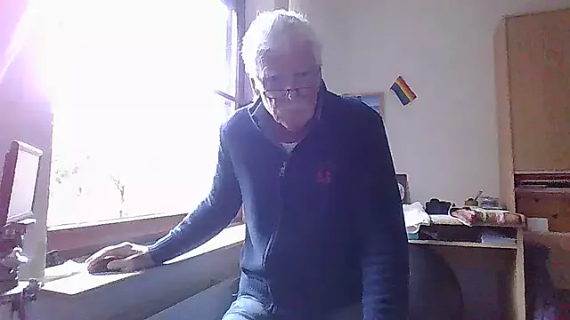 super-snoopy — Freechat on StripChat