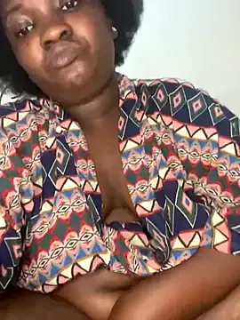 sweet18creamybigpussy on StripChat