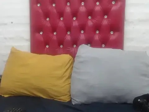 SWEET_MELONSxxx on StripChat