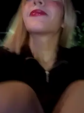 SweetBunnyGF — LIFT SHIRT AND JUMP TITS!! YES YES!!