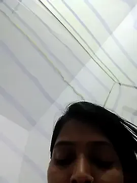 sweetpihu on StripChat
