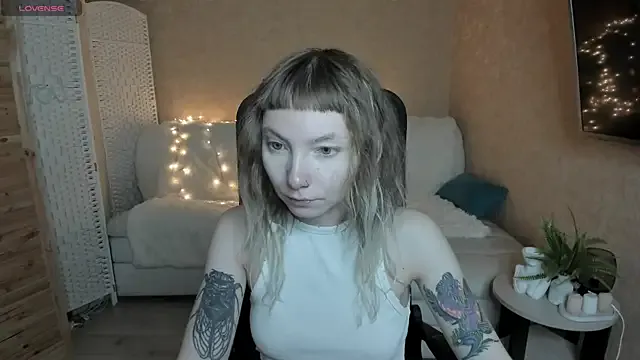 tattoo_art_baby on StripChat 