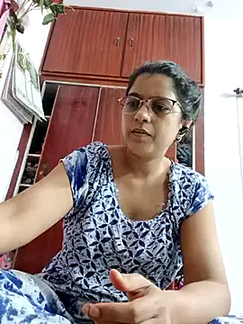 thanusi_2 — Group on StripChat