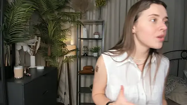 ThelmaJusto — Unbutton first button^^