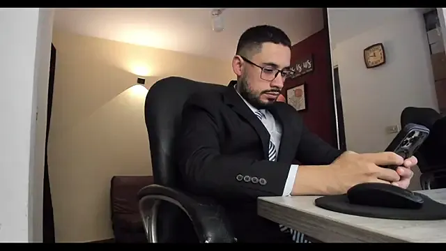 Freechat thesexlawyerx on StripChat